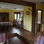 Casa La Cabanuela * Navarredonda de Gredos