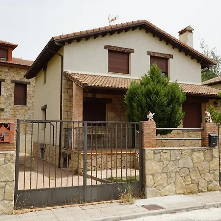 Casa La Cabanuela Navarredonda de Gredos