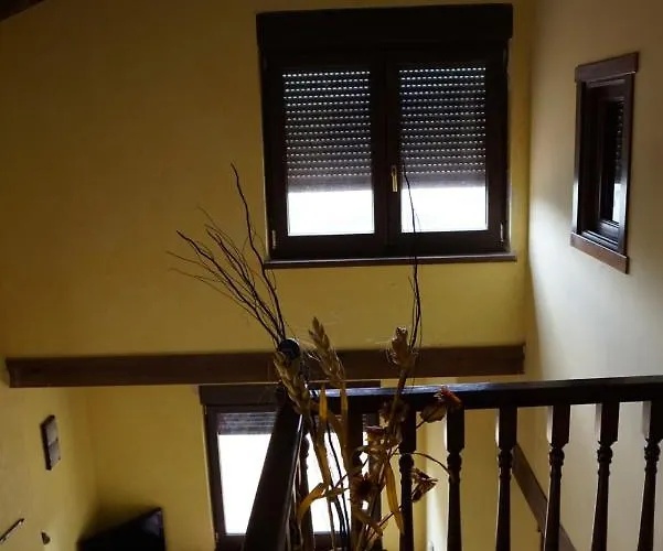 Casa La Cabanuela 나바레돈다 데 그레도스