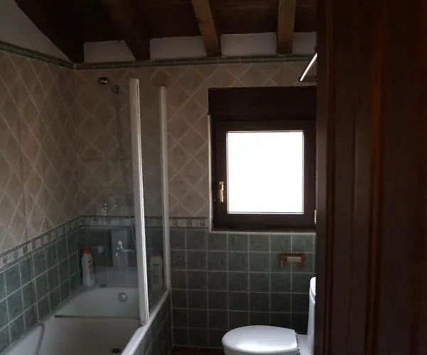 Casa La Cabanuela 나바레돈다 데 그레도스